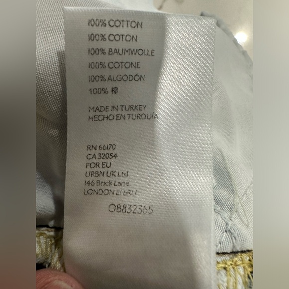 We The Free Distressed Jeans-Size 24 - Picture 4 of 6